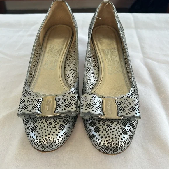 Salvatore Ferragamo Metallic Silver Laser Cut Calf Leather Vara Pumps Size 7B